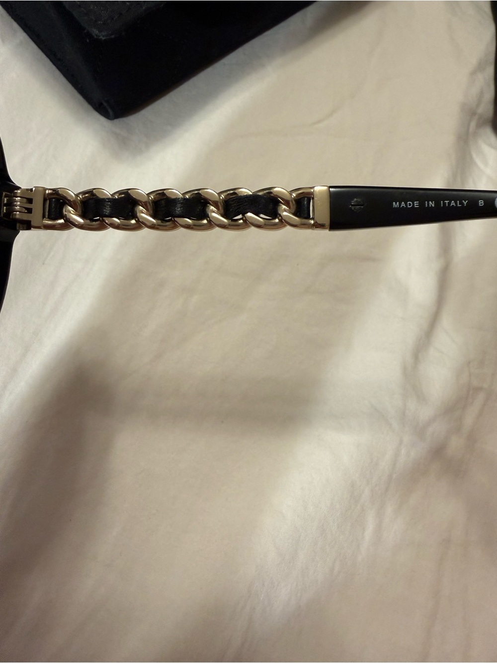Used excellent condition ChanelBlack Oversized Square Sunglasses w/ Quilted Case - Picture 2 of 6